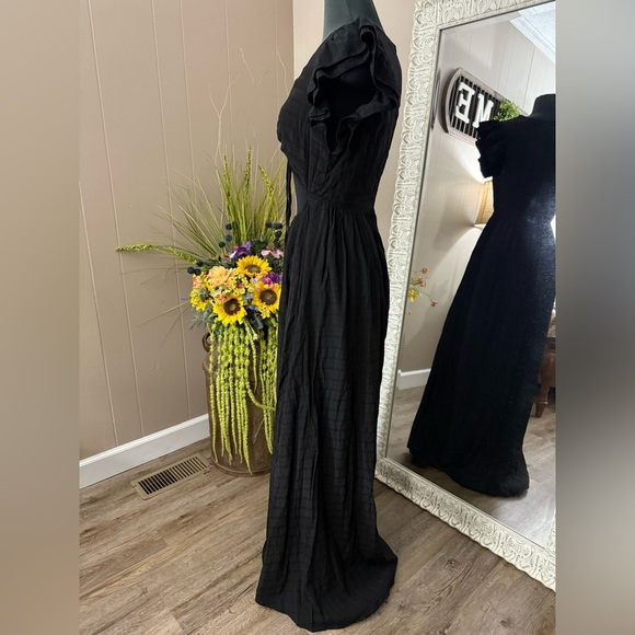 Entro • Ruffle Sleeve Cut Out Maxi Dress - Picture 12 of 15